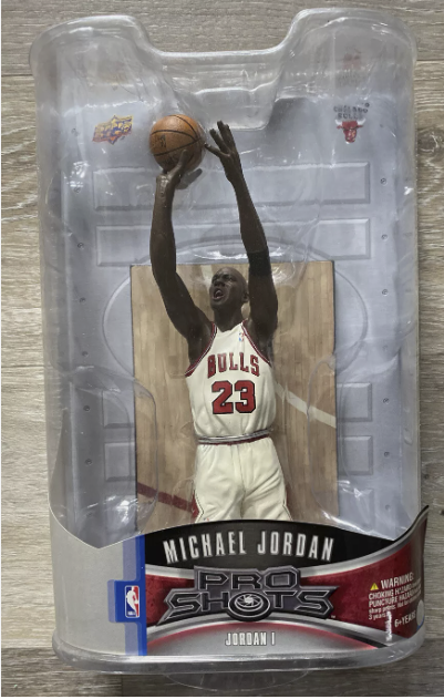 MICHAEL JORDAN Chicago Bulls Upper Deck Pro Shots Series 1 Action Figure 1